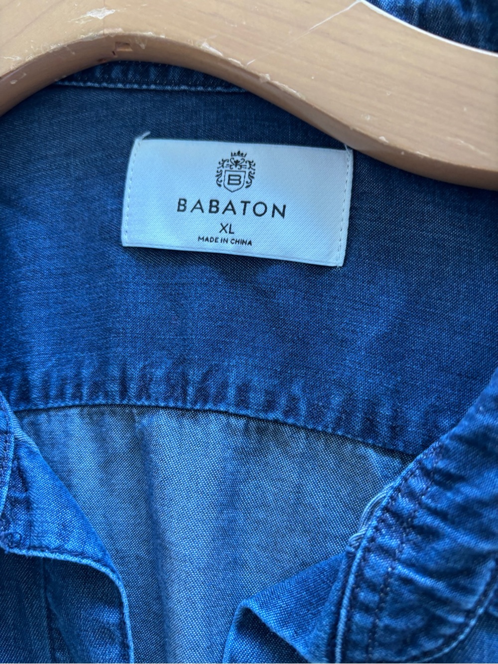 Babaton (Aritzia) Chambray Button Down Shirt - Size XL - Picture 3 of 7